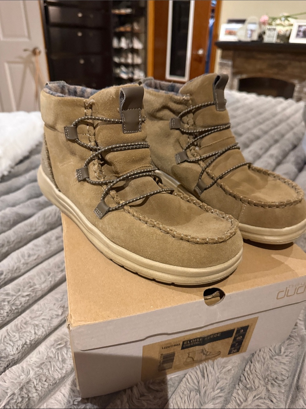 Womens Casual Moccasin-Style Boot in Tan